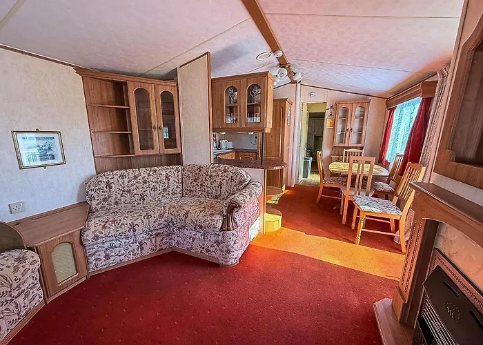Great 6 Berth Caravan, Perfect For A Beach Holiday In Hunstanton Ref 13007L