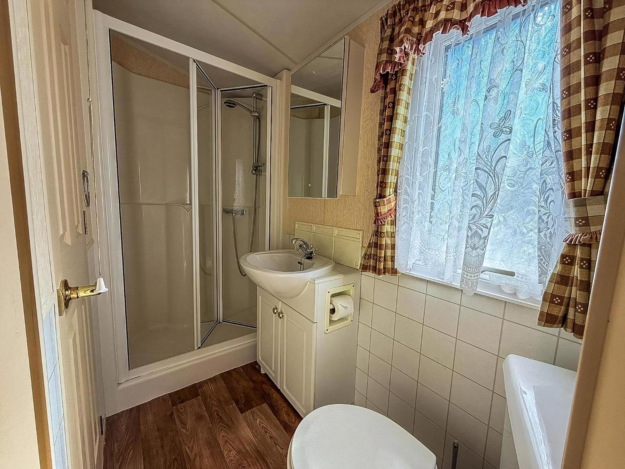 Great 6 Berth Caravan, Perfect For A In Ref 13007l Campsite *