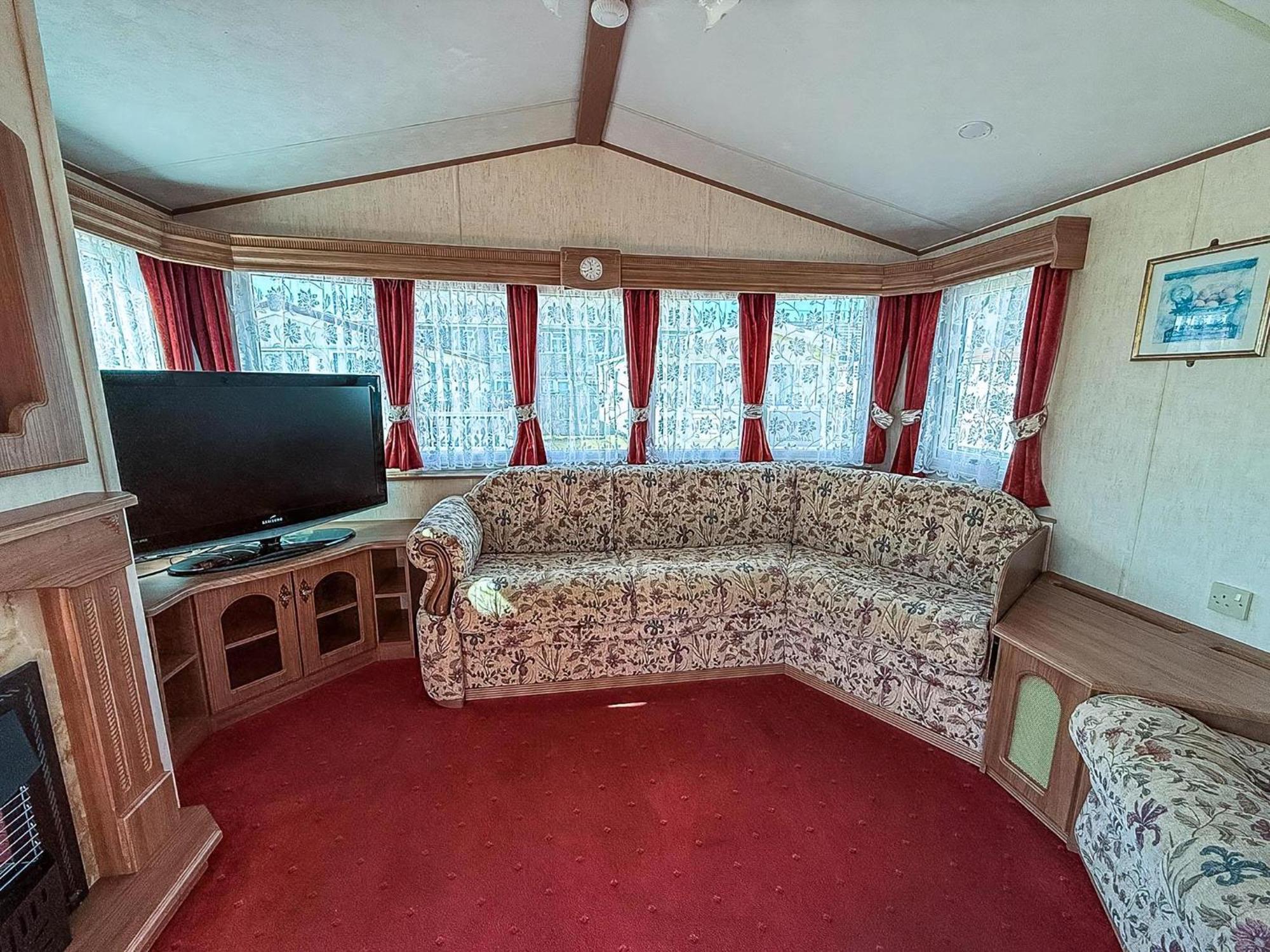 Great 6 Berth Caravan, Perfect For A In Ref 13007l Campsite *