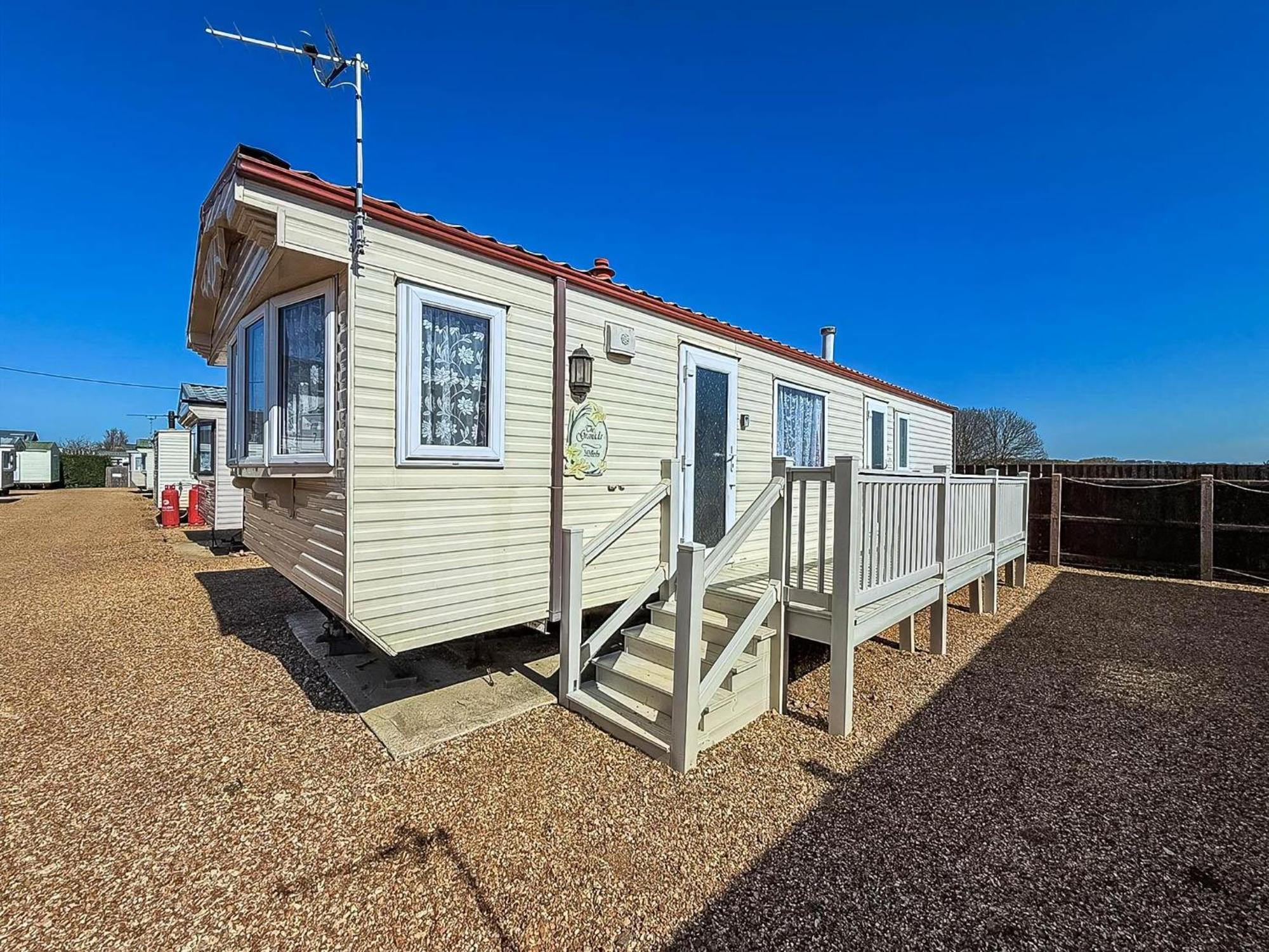 Great 6 Berth Caravan, Perfect For A In Ref 13007l Hunstanton